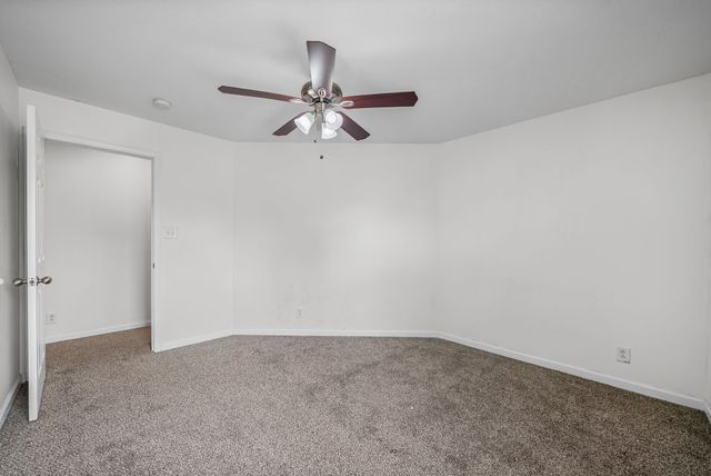 200 Grant Ave, Oak Grove, KY 42262