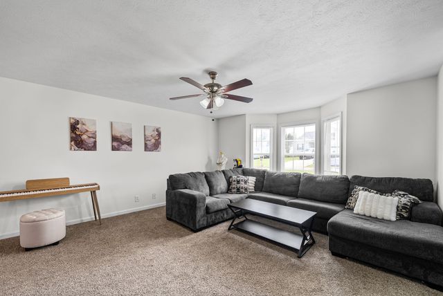 200 Grant Ave, Oak Grove, KY 42262