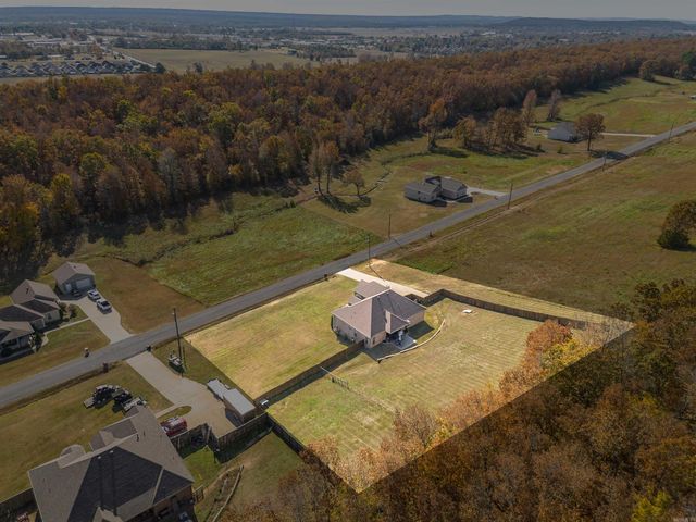 28 Morgan Valley Drive, Vilonia, AR 72173