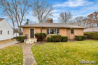 2765 Oakwood Avenue Ne, City Of Grand Rapids, MI 49505