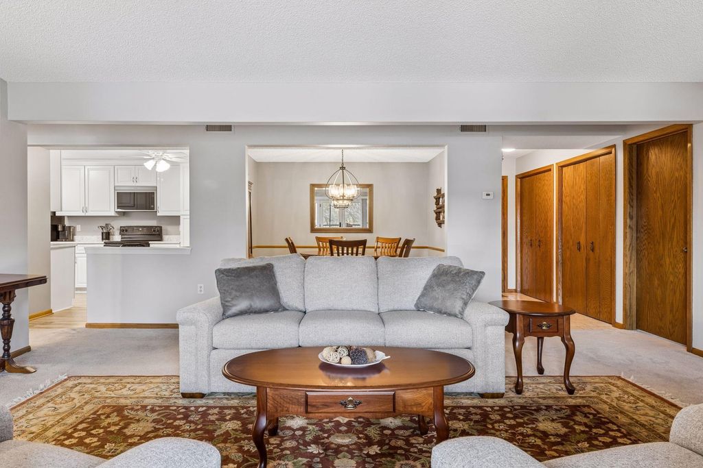 3150 Glen Oaks Avenue 111A, White Bear Lake, MN 55110