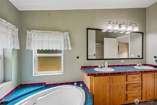 2102 Abernethy Road NE, Olympia, WA 98516