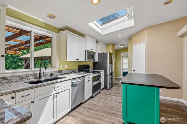 2102 Abernethy Road NE, Olympia, WA 98516