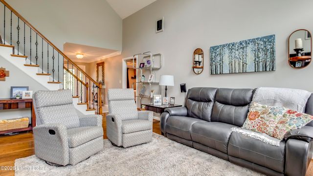 3807 Sumerlin Dr, Buckner, KY 40010