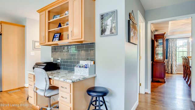 3807 Sumerlin Dr, Buckner, KY 40010