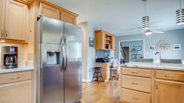 3807 Sumerlin Dr, Buckner, KY 40010