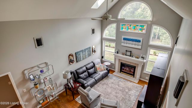3807 Sumerlin Dr, Buckner, KY 40010