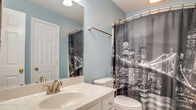 3807 Sumerlin Dr, Buckner, KY 40010