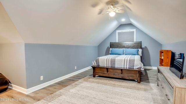 3807 Sumerlin Dr, Buckner, KY 40010