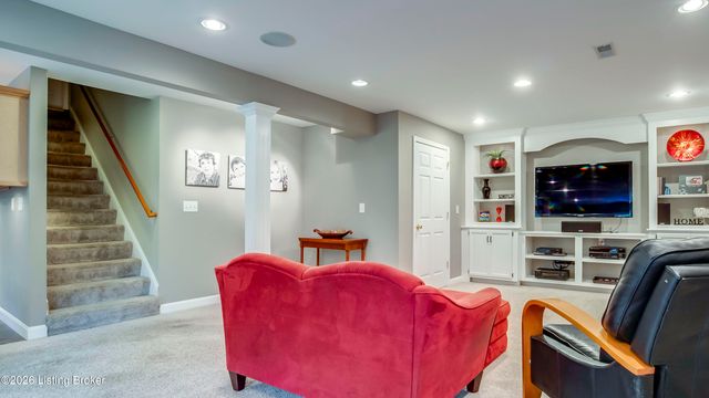 3807 Sumerlin Dr, Buckner, KY 40010