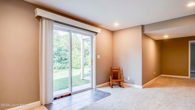 3807 Sumerlin Dr, Buckner, KY 40010