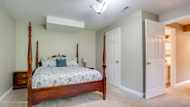 3807 Sumerlin Dr, Buckner, KY 40010