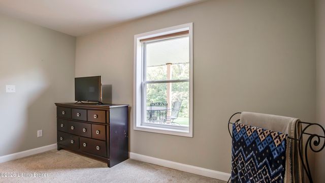 3807 Sumerlin Dr, Buckner, KY 40010