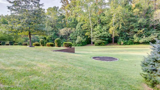 3807 Sumerlin Dr, Buckner, KY 40010