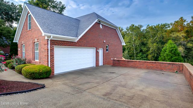 3807 Sumerlin Dr, Buckner, KY 40010