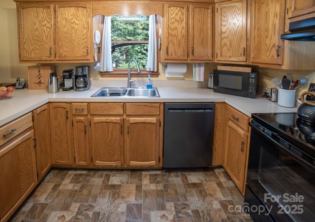115 Apple Blossom Drive, Morganton, NC 28655