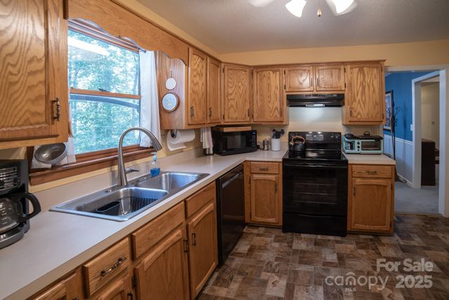 115 Apple Blossom Drive, Morganton, NC 28655
