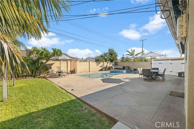 15942 Topaz, Westminster, CA 92683