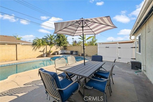 15942 Topaz, Westminster, CA 92683