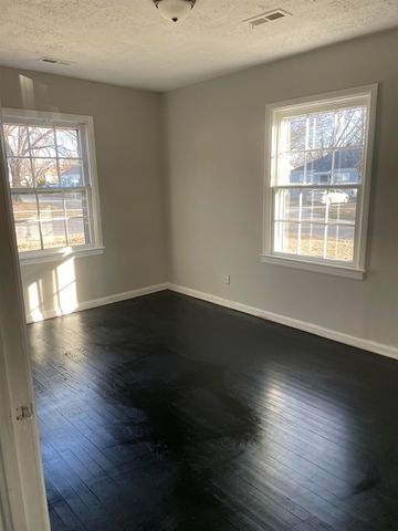 4920 E Elm St, Wichita, KS 67208