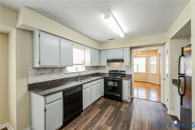 811 Kiefer Field Ct, Glen Allen, VA 23059