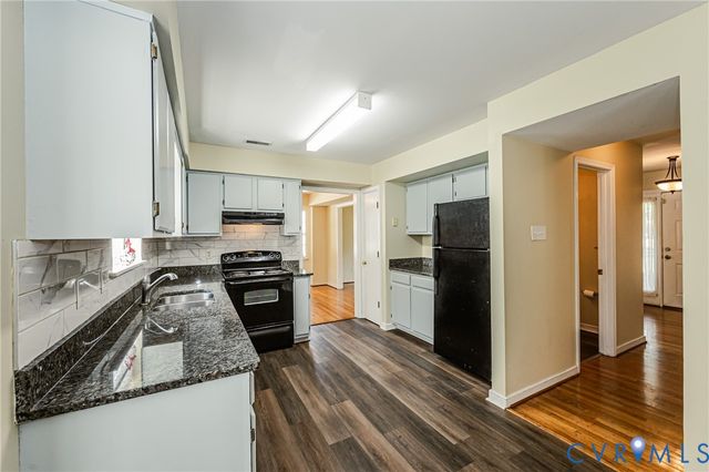 811 Kiefer Field Ct, Glen Allen, VA 23059