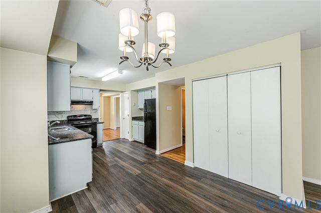 811 Kiefer Field Ct, Glen Allen, VA 23059