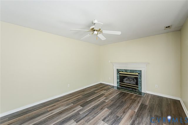811 Kiefer Field Ct, Glen Allen, VA 23059