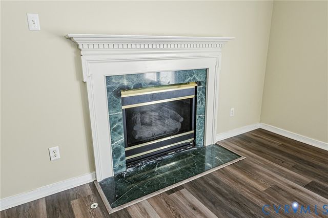 811 Kiefer Field Ct, Glen Allen, VA 23059