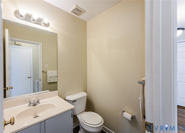 811 Kiefer Field Ct, Glen Allen, VA 23059