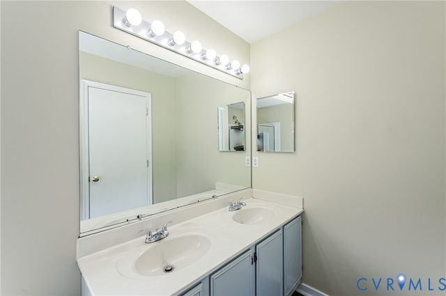 811 Kiefer Field Ct, Glen Allen, VA 23059