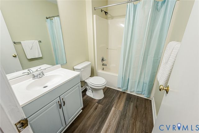 811 Kiefer Field Ct, Glen Allen, VA 23059