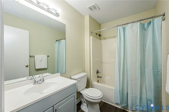 811 Kiefer Field Ct, Glen Allen, VA 23059