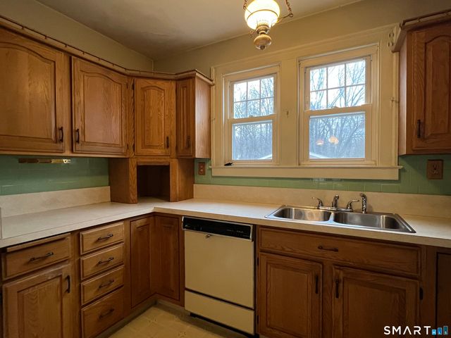 105 Sound View Terrace, New Haven, CT 06512