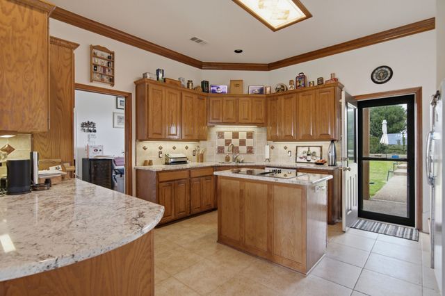 117 John Chisholm Road, Weatherford, TX 76087