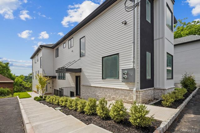 35 Prospect Street 113, Spring Valley, NY 10977