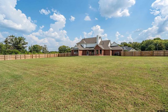 100 Thames Dr, Bullard, TX 75757