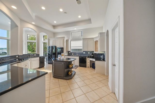 18706 Grand Harbor Point, Montgomery, TX 77356