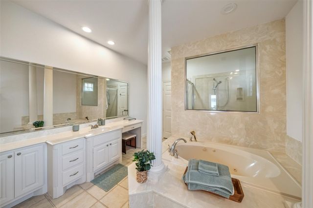18706 Grand Harbor Point, Montgomery, TX 77356