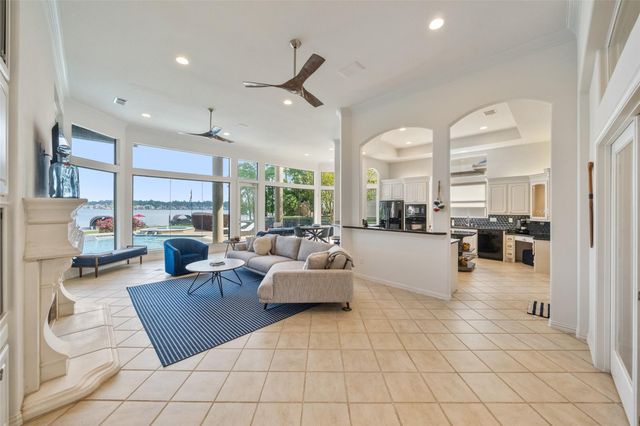 18706 Grand Harbor Point, Montgomery, TX 77356