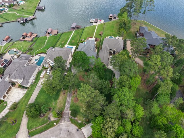 18706 Grand Harbor Point, Montgomery, TX 77356