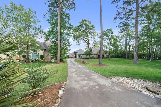18706 Grand Harbor Point, Montgomery, TX 77356