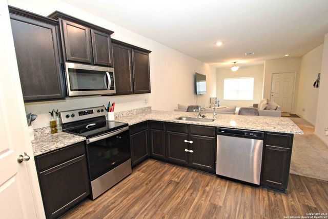 10934 Monterey Pike, Converse, TX 78109
