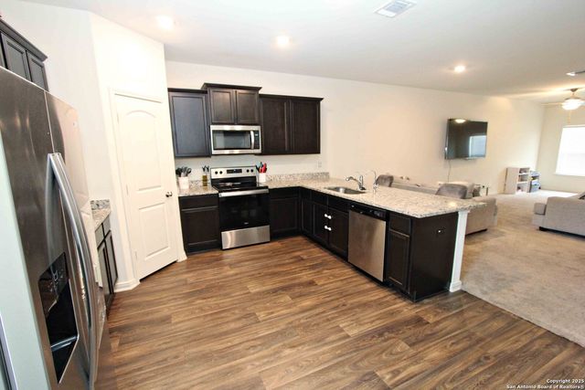 10934 Monterey Pike, Converse, TX 78109