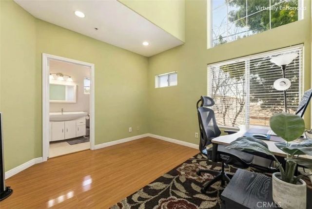 611 E Olive 106, Burbank, CA 91501