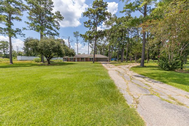 17411 Fm 2100 Road, Crosby, TX 77532