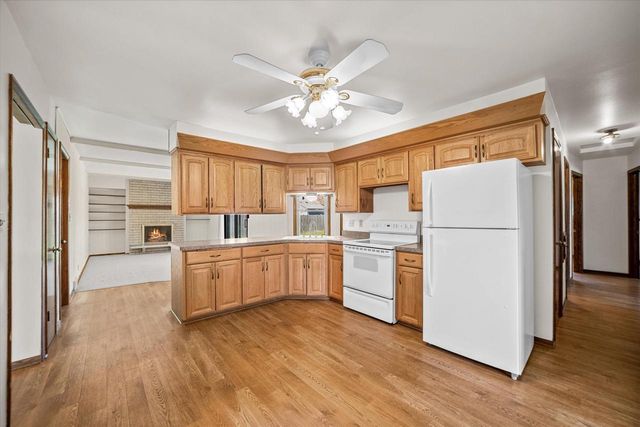 7002 Lindner DRIVE, Franklin, WI 53132