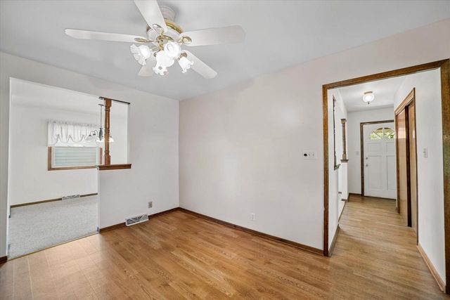 7002 Lindner DRIVE, Franklin, WI 53132