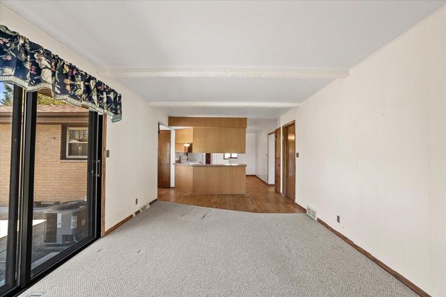 7002 Lindner DRIVE, Franklin, WI 53132
