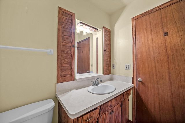 7002 Lindner DRIVE, Franklin, WI 53132